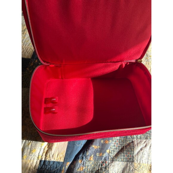 Estee Lauder 2024 Edition Brand New, Never Used, Red Velvet Makeup Bag. - Picture 5 of 5